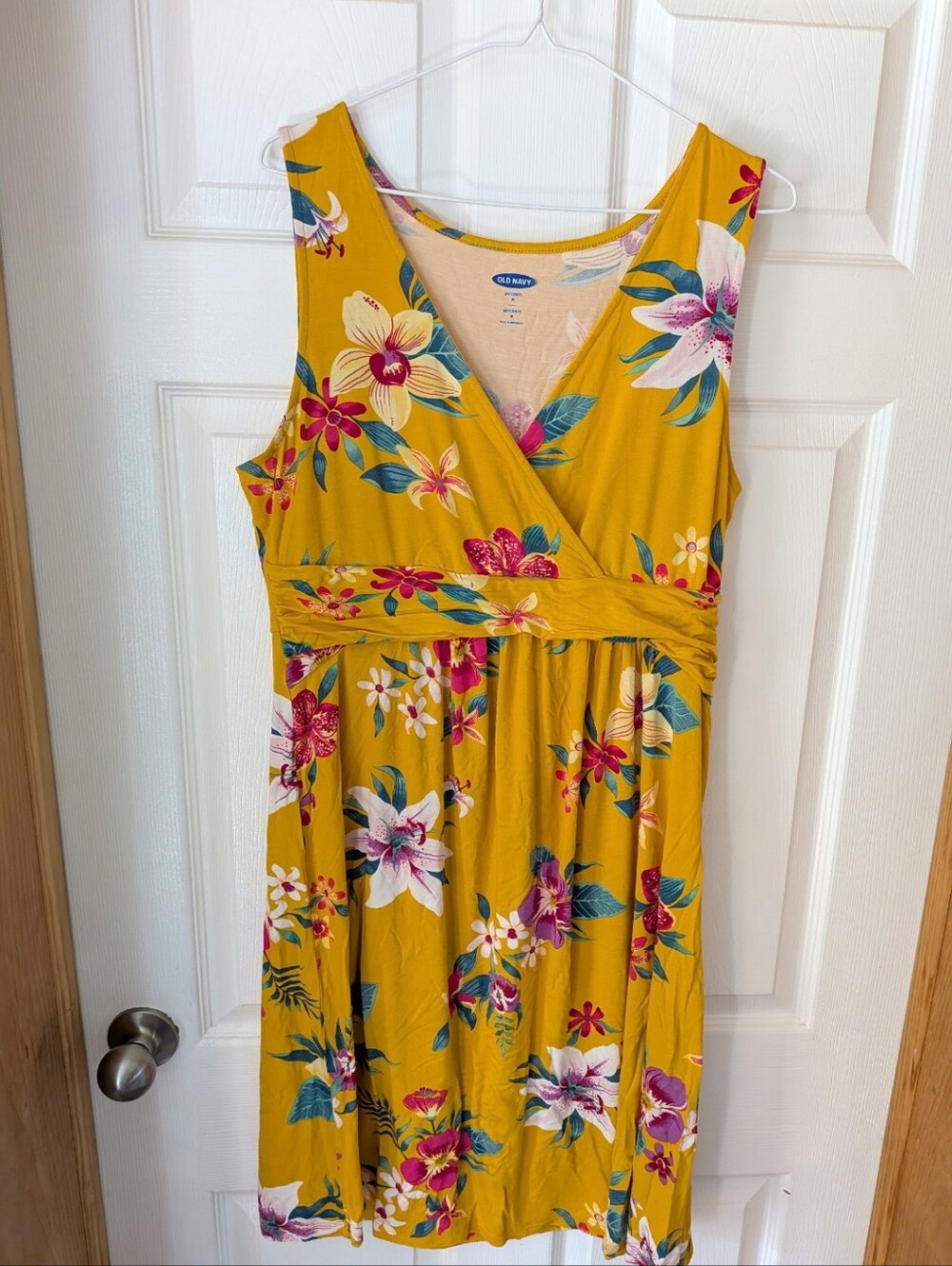 Floral maternity dress Size M